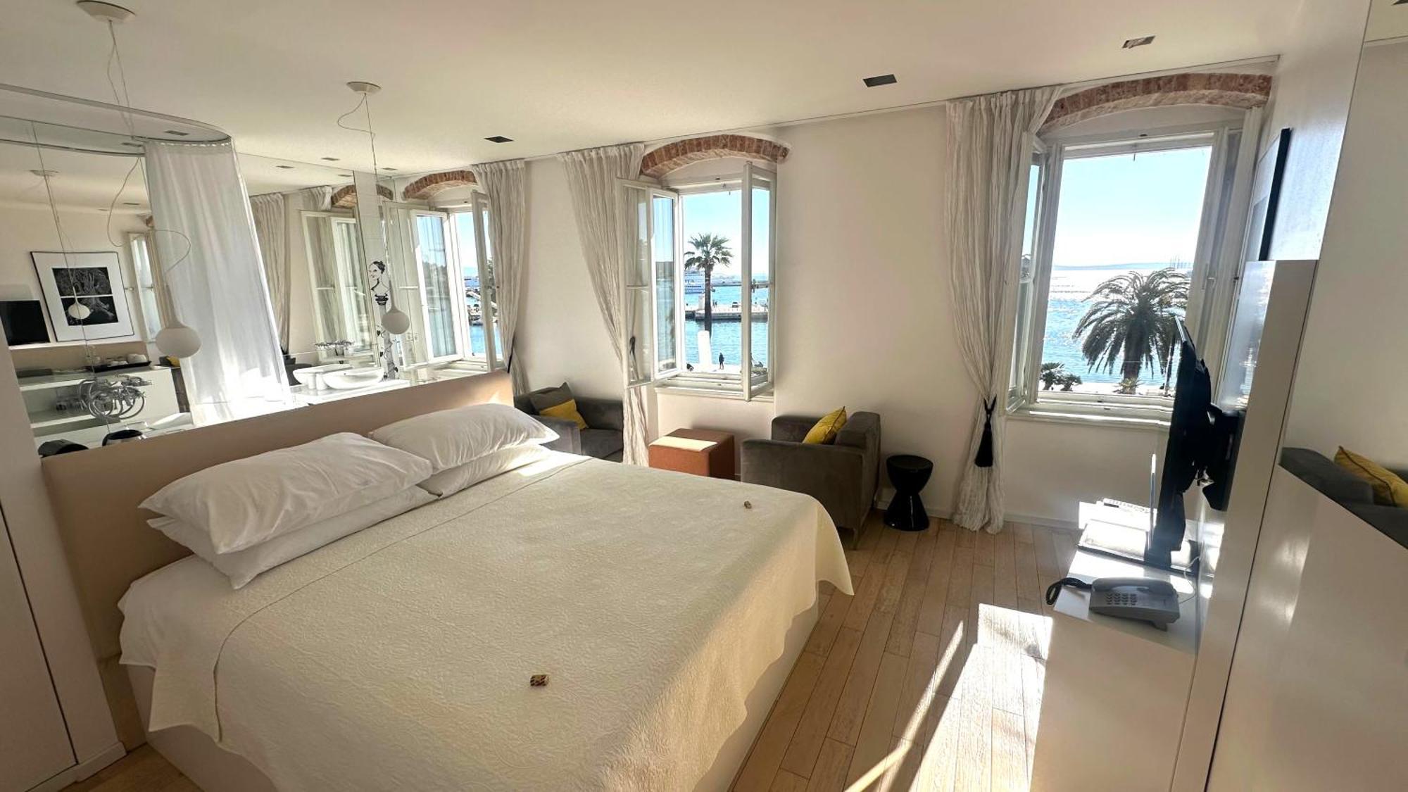 Riva Luxury Suites Сплит Экстерьер фото