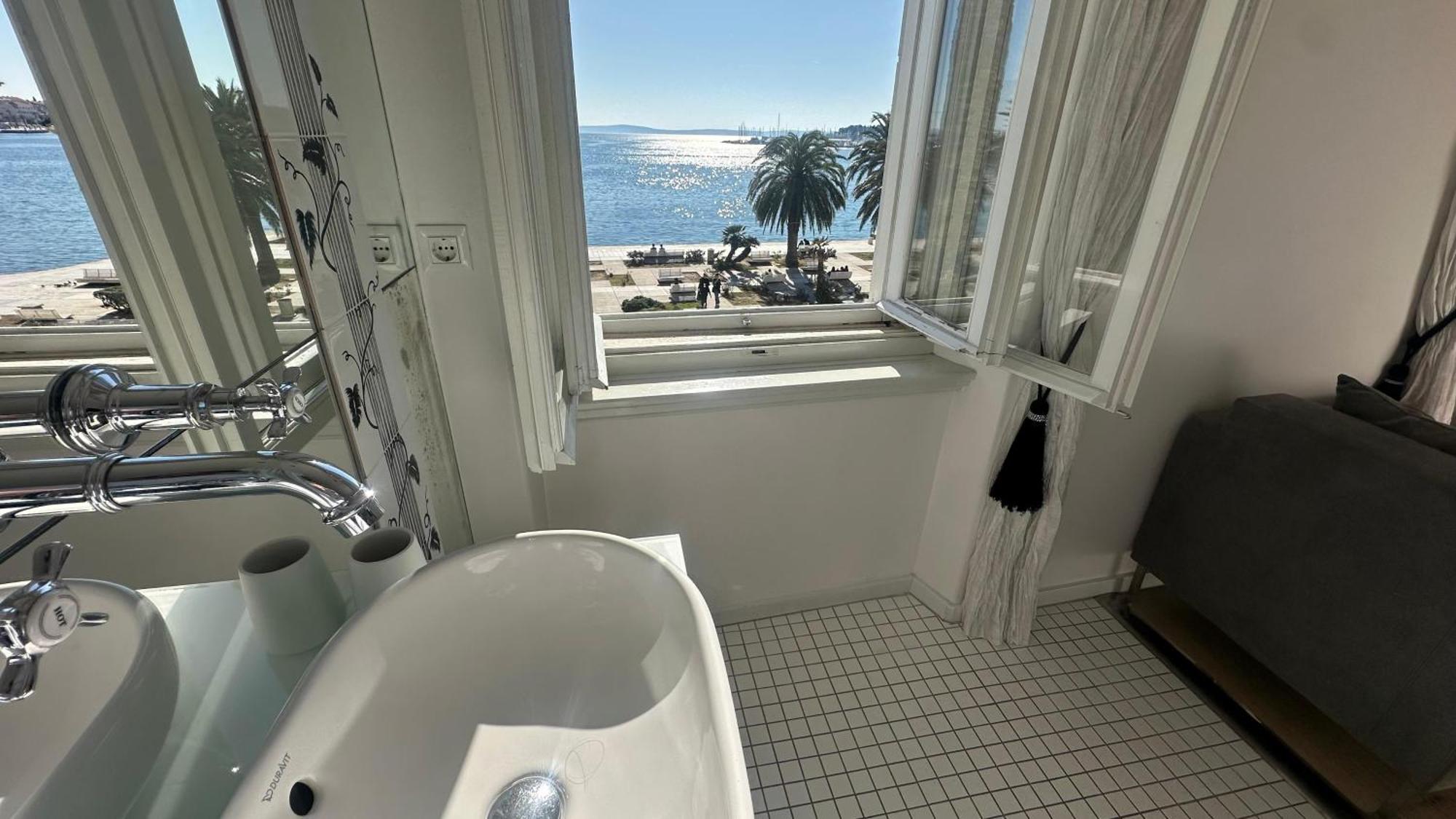 Riva Luxury Suites Сплит Экстерьер фото